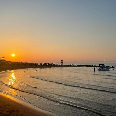 Villaggio Turistico La Baia Degli Angeli Margherita Di Savoia Exteriör bild