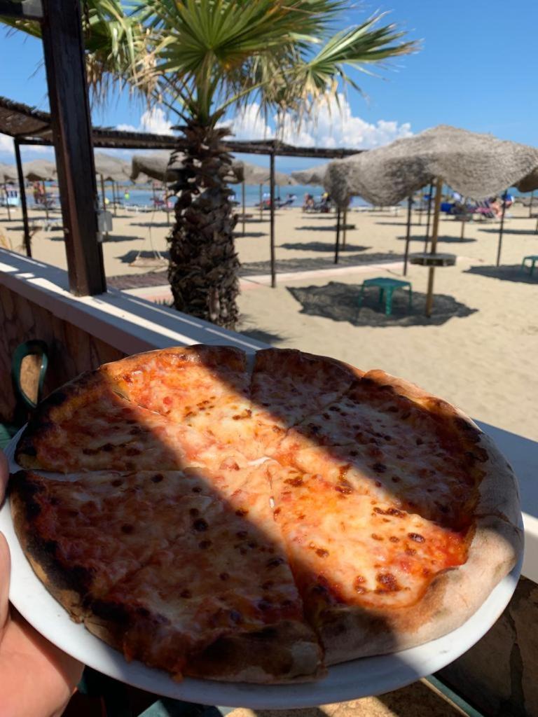 Villaggio Turistico La Baia Degli Angeli Margherita Di Savoia Exteriör bild